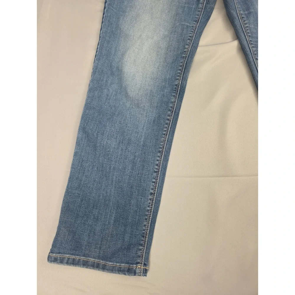Chico's Platinum Denim Capri Jeans Size Measure: 33x24 Embelished Cuffed Cropped